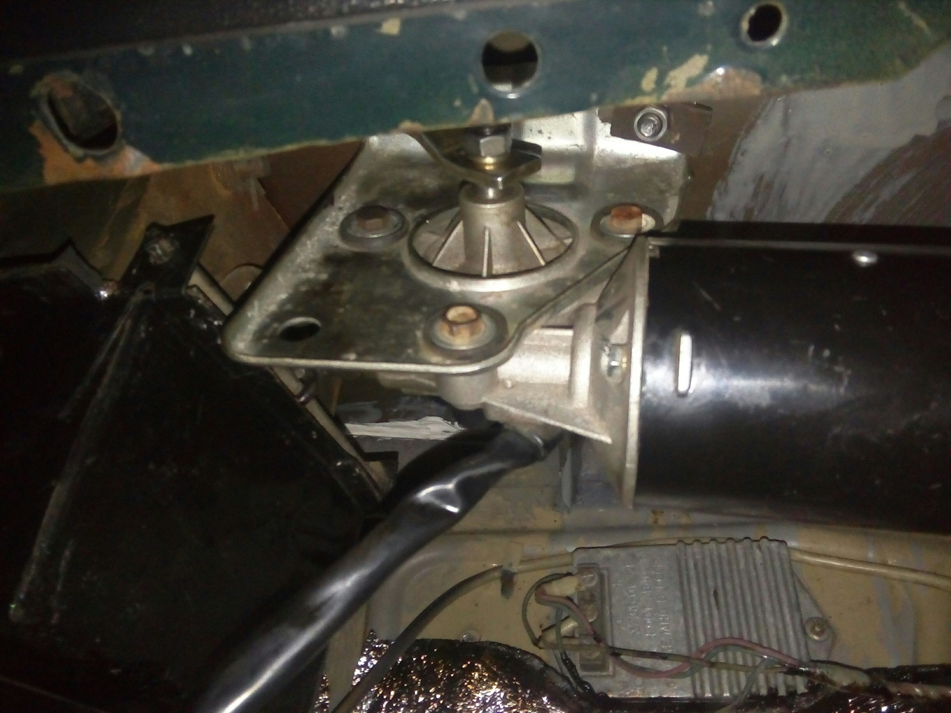 Мотор стеклоочистителя уаз 469 верхнего расположения