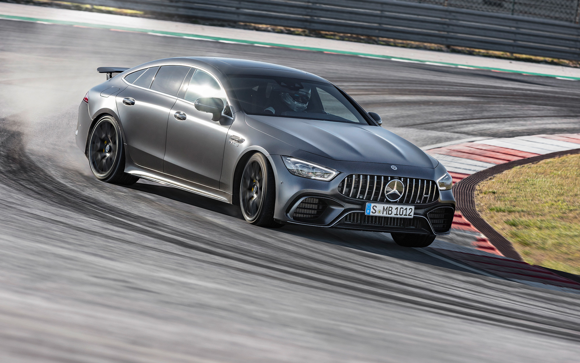 AMG gt 63 s Drives