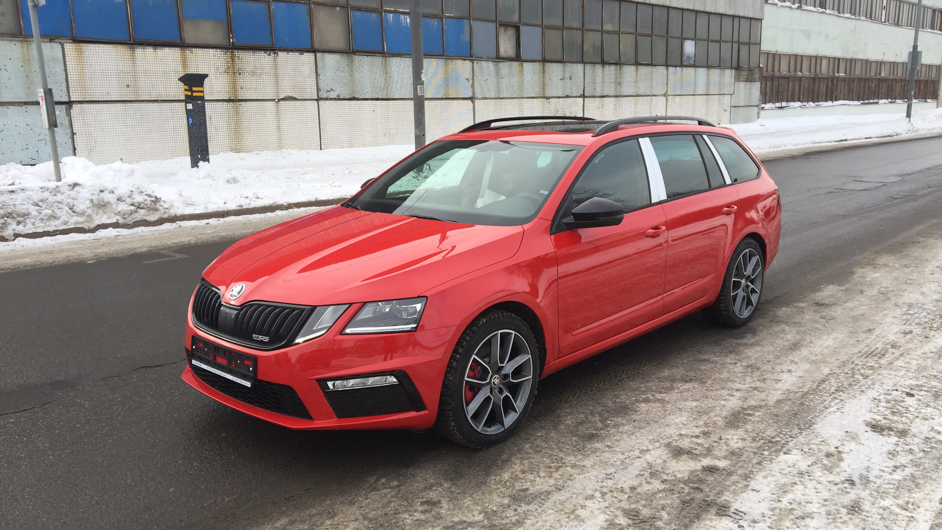 Skoda Octavia Combi RS A7 Mk3 2.0 бензиновый 2018 | 🚗 на DRIVE2