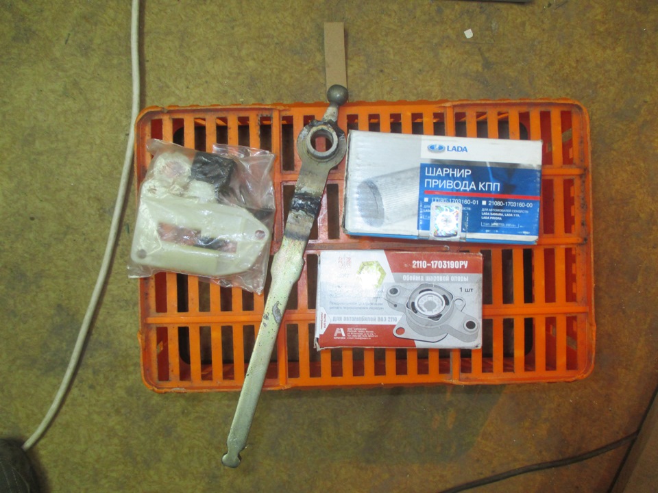 Перенос ручки кпп и ручника — Lada 2107, 1,5 л, 2002 года | своими ...