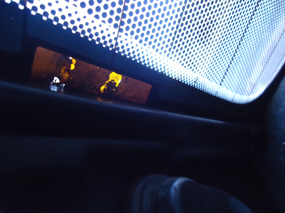 Что делать с порванный провод обогрева заднего стекла? — Lada 21099, 1 ...