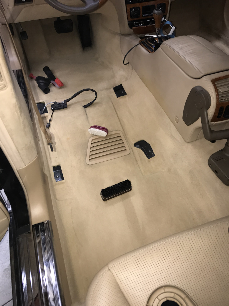 Фото в бортжурнале Mercedes-Benz S-Class (W220)