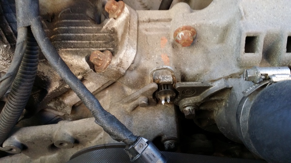 Замена датчика температуры антифриза — Mercedes-Benz E-class (W210), 2 ...