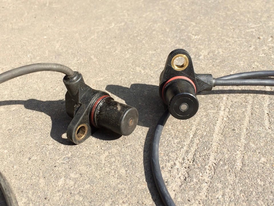 Датчик положения коленвала — Volkswagen Passat B5, 1,8 л, 2001 года ...