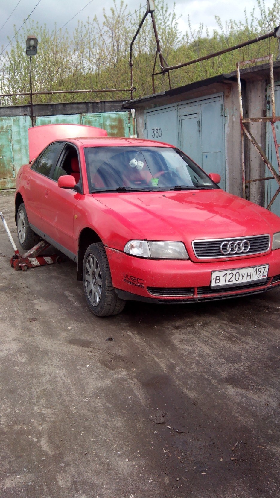 Решил после поездки на дачу заменить резонатор — Audi A4 (B5), 1,8 л ...