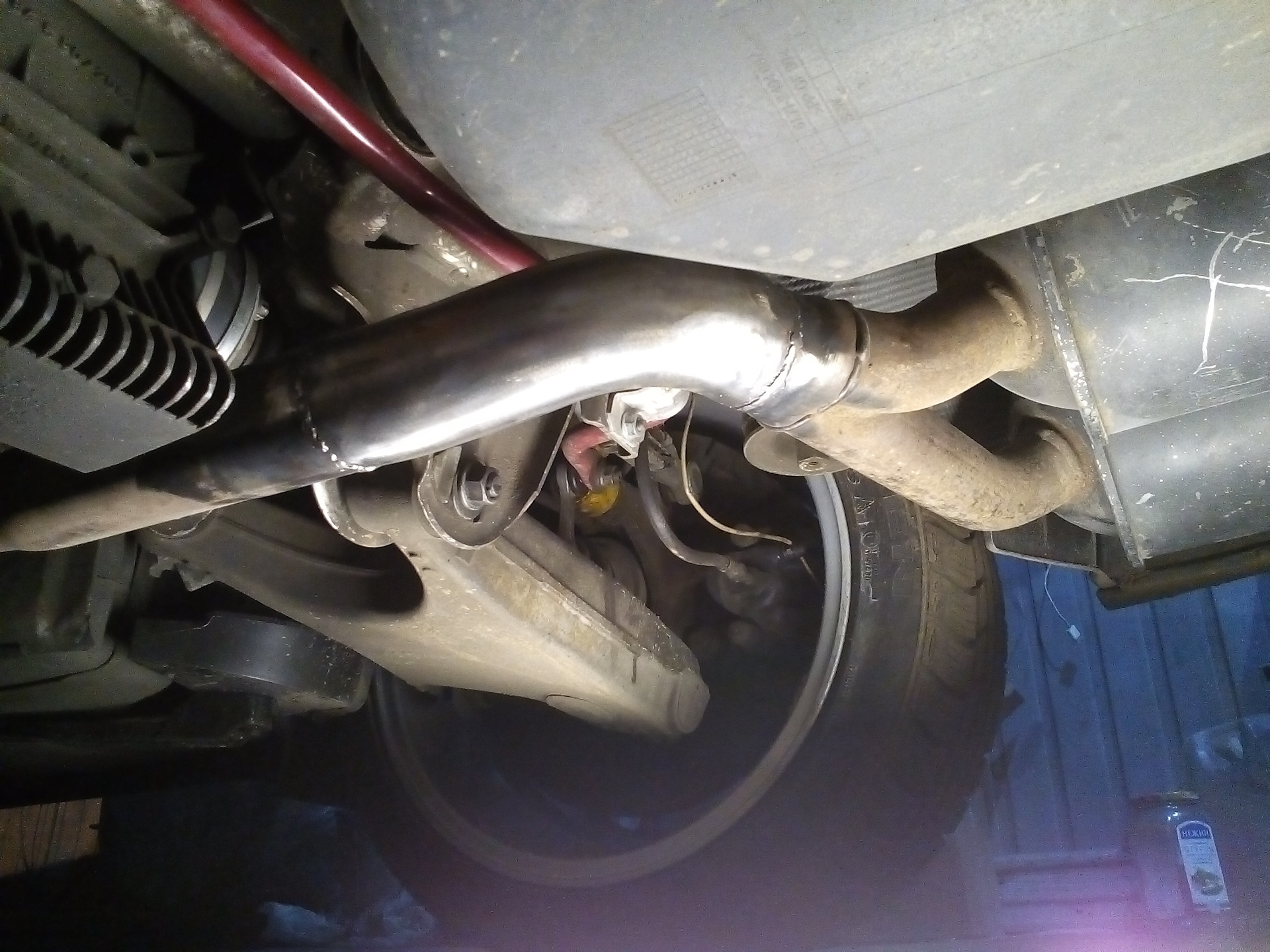 Webasto e39 глушитель. Выхлоп м8. Akrapovic выхлоп bmw m5. Выхлоп m performance f30. Bmw f30 exhaust tuning.
