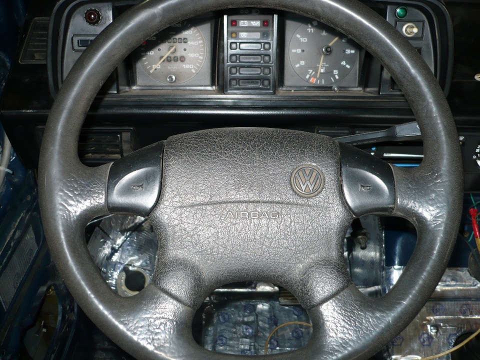 Руль фольксваген т4. Руль VW t3. Руль Фольксваген Транспортер т3. Руль VW Transporter t4 1991-1996 руль.