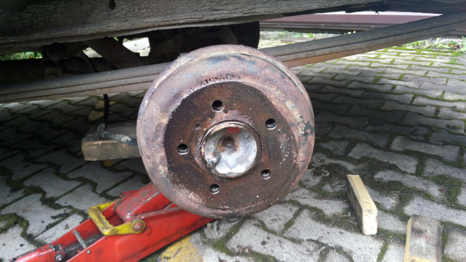 Задние тормоза opel astra барабан. Задние тормоза паджеро 2. Ремонт задних барабанов. Задние тормоза додж неон. Ремонт задних барабанов.