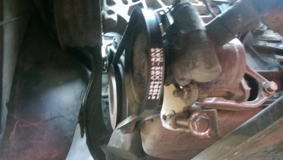 Замена ремня гидроусилителя — Opel Vectra A, 2 л, 1992 года | своими ...