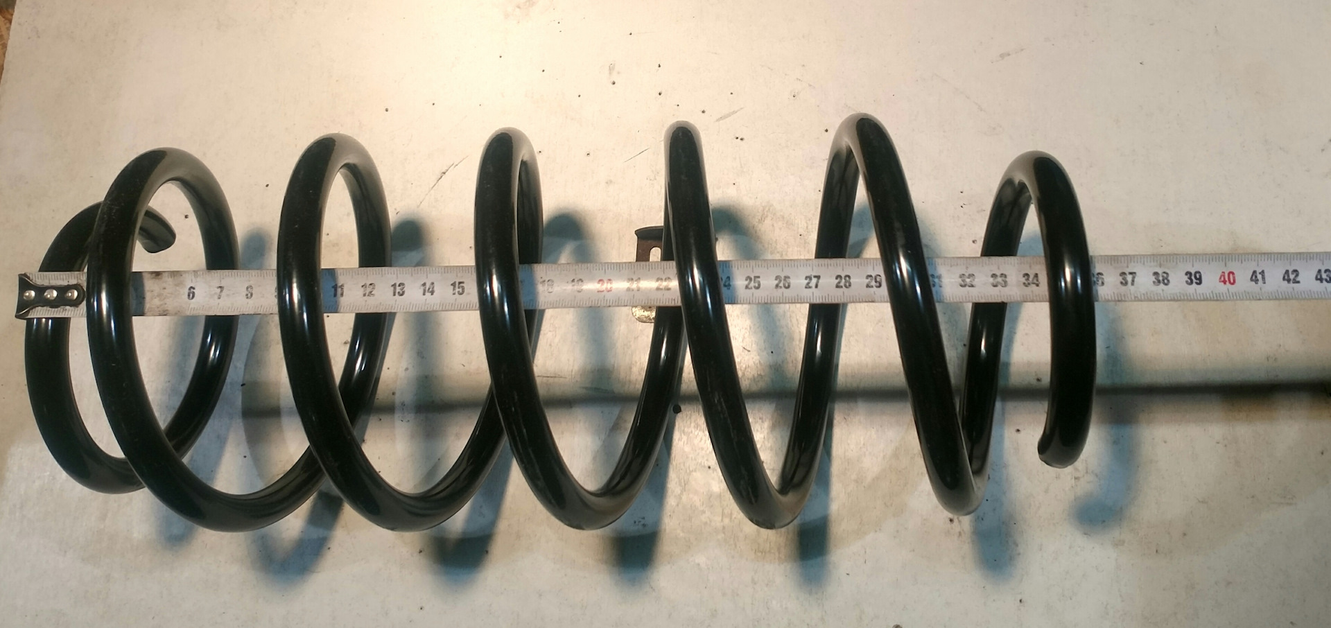 как выглядит пружина передняя. передние пружины лада калина 1 седан конусные. пружина передняя b200. пружина передней подвески 1118. пружины передние audi a4 avant 2006 подобрать.