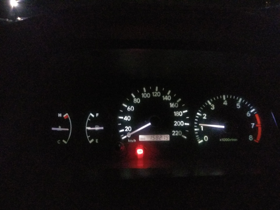 Замена лампочек подсветки приборов и климата — Toyota Camry (XV20), 2,2 ...