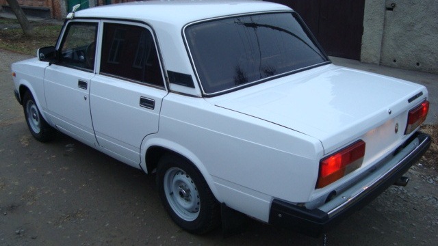 Как выглядит белая семерка Lada 21074 1.6 бензиновый 2008 Белая Сова на DRIVE2