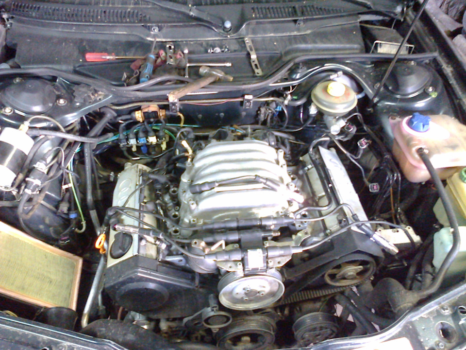 Двигатели audi 2.8. Audi a6 c4 Aah. Двигатель 2.6 Ауди 1995. Мотор Ауди 2.8 174 л.с. Audi a6 1995 engine.