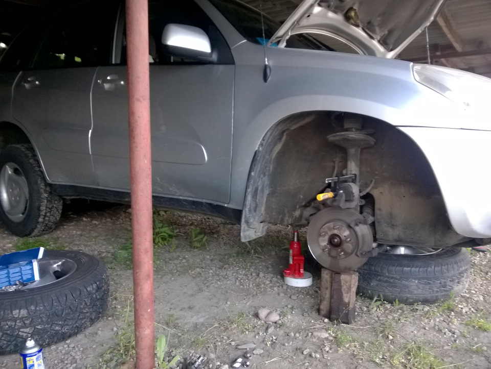 Фото в бортжурнале Toyota RAV4 (II)