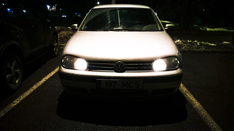 Volkswagen Golf Mk4 1.4 бензиновый 2001 | 1.4 16v белка в колесе на DRIVE2