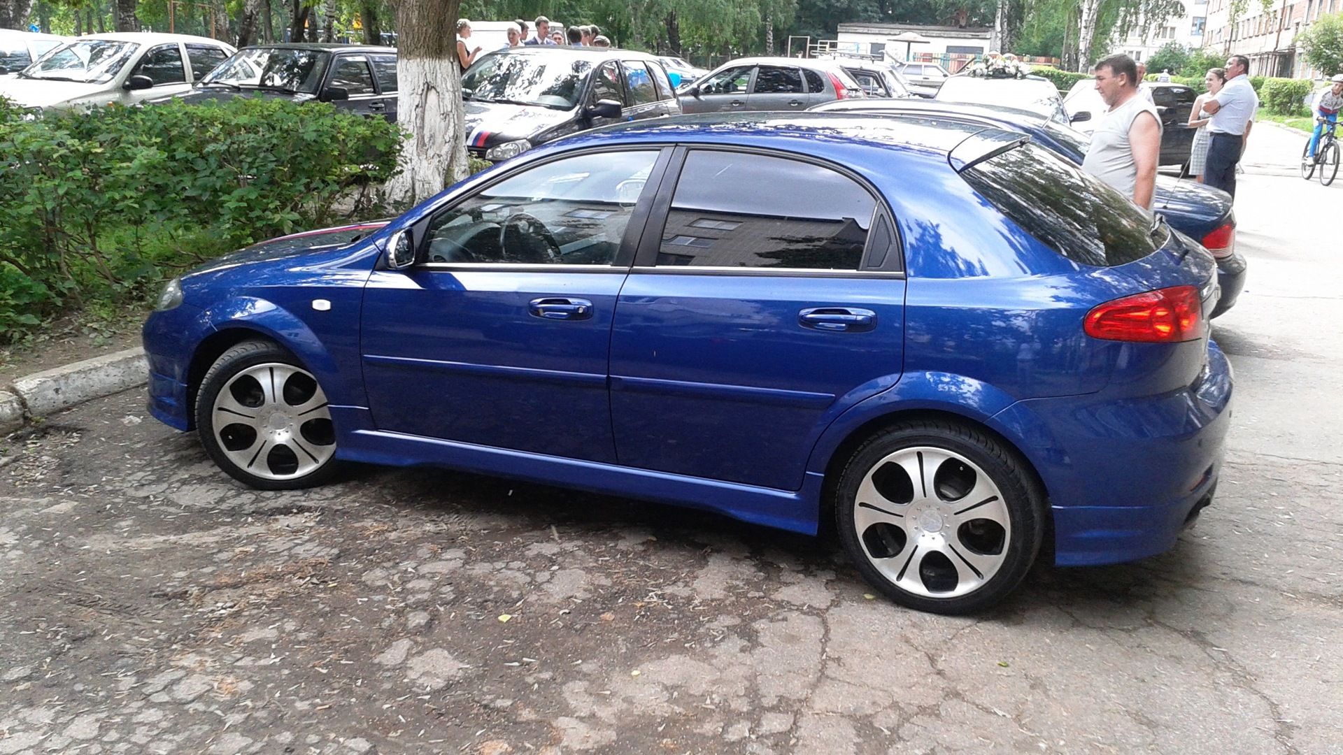 Chevrolet Lacetti 5D 1.6 бензиновый 2008 | 