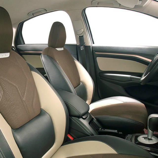 А это прототип… Подлокотник сразу же меняет дело! — Lada Vesta (1G)