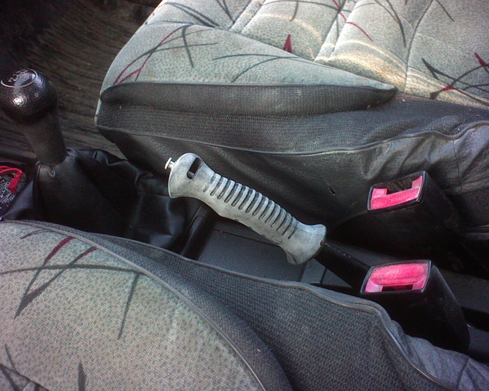 Ручник "горнолыжника" )) — Lada 21099, 1,5 л, 2000 года | стайлинг | DRIVE2