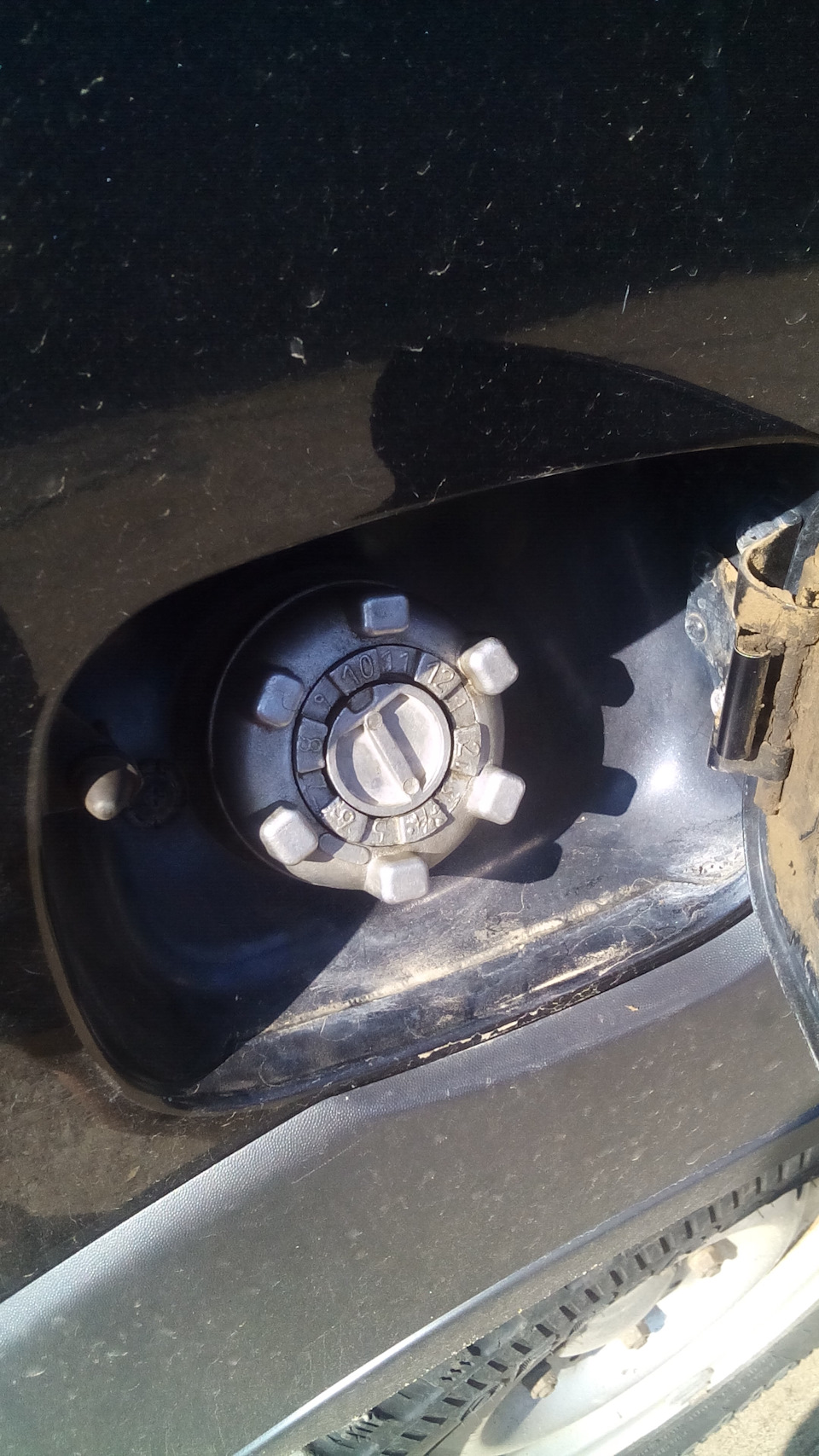 СЛИЛИ БЕНЗИН! — Chevrolet Niva, 1,7 л, 2010 года | просто так | DRIVE2