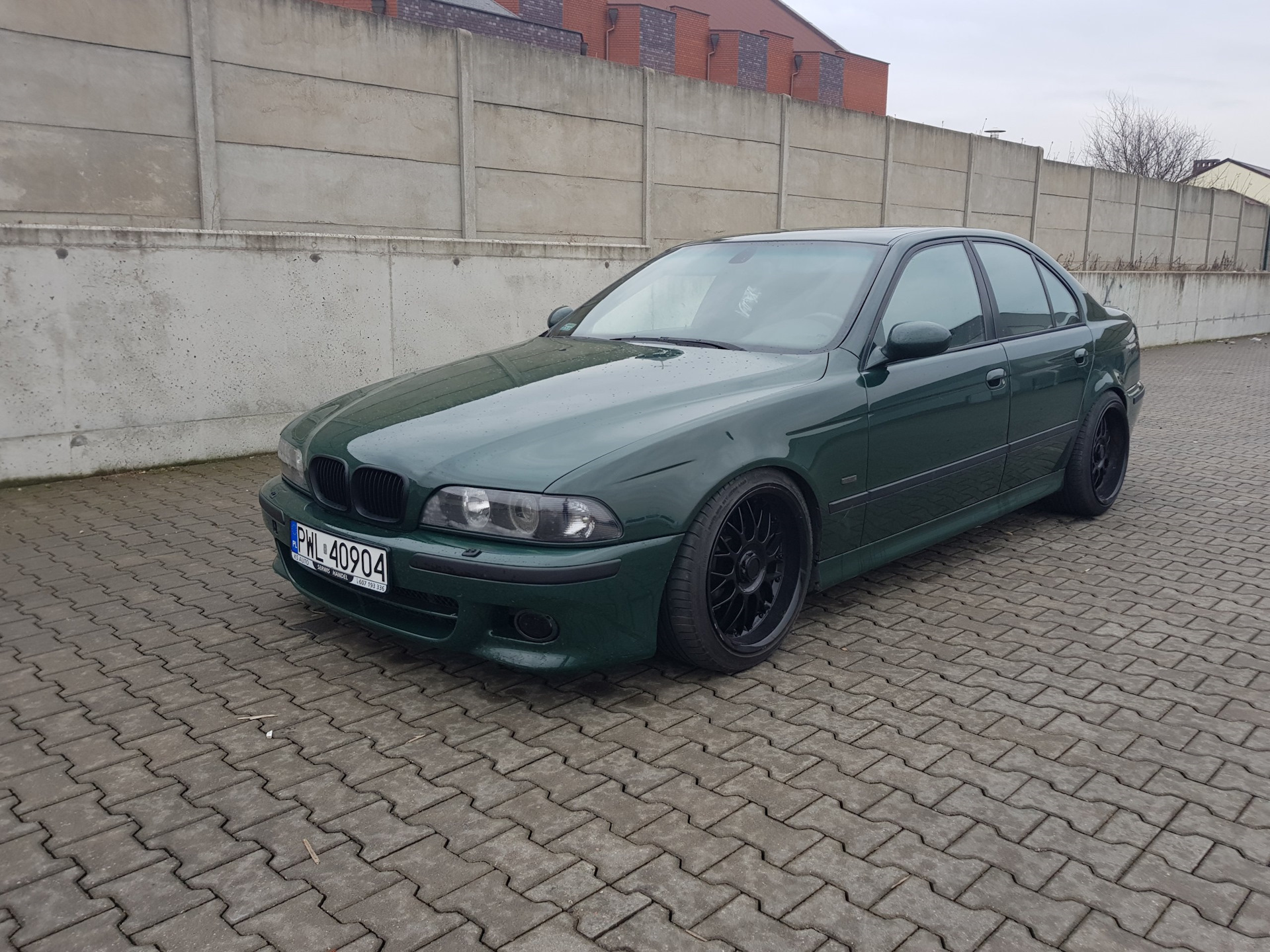 BMW e39 зеленая