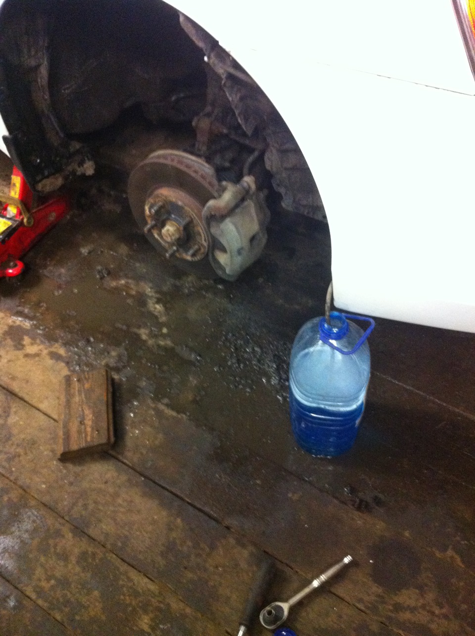 Замерз бачек, а вместе с ним и моторчик омывателя( — Mitsubishi Lancer ...