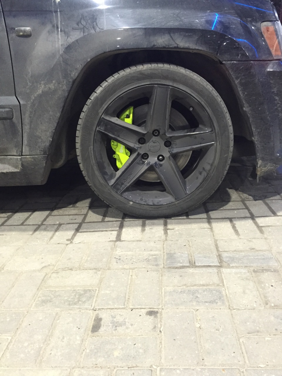 Фото в бортжурнале Jeep Grand Cherokee SRT-8 (WK)