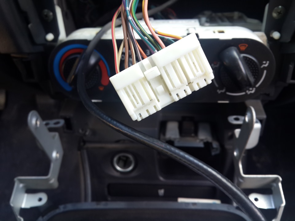 Как снимается магнитола! — Nissan Almera II (N16), 1,5 л, 2005 года ...