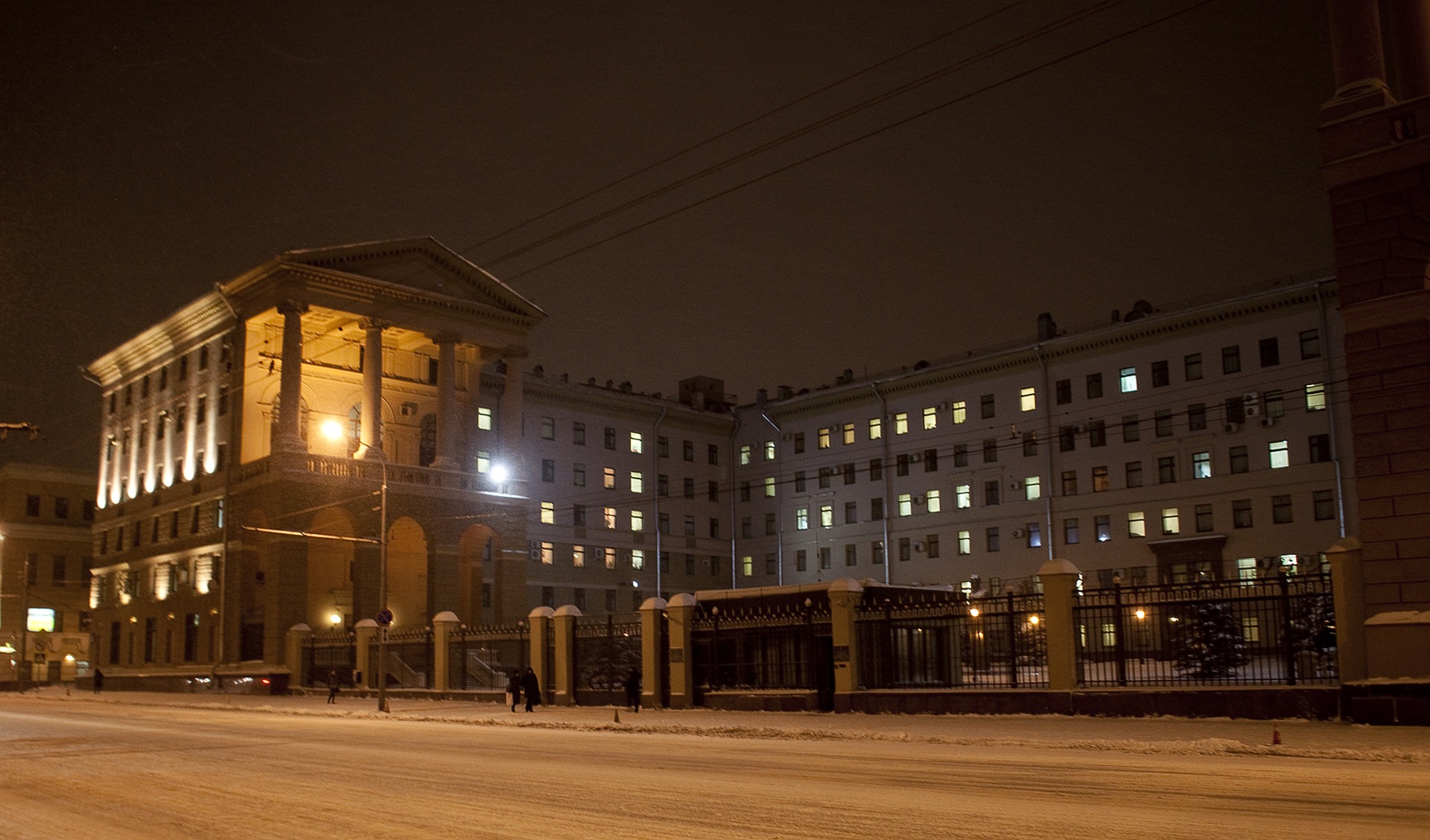 Петровка зимой Москва
