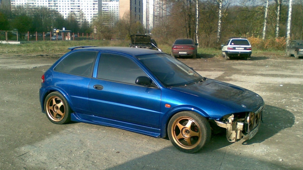 Mitsubishi Colt 5 stance