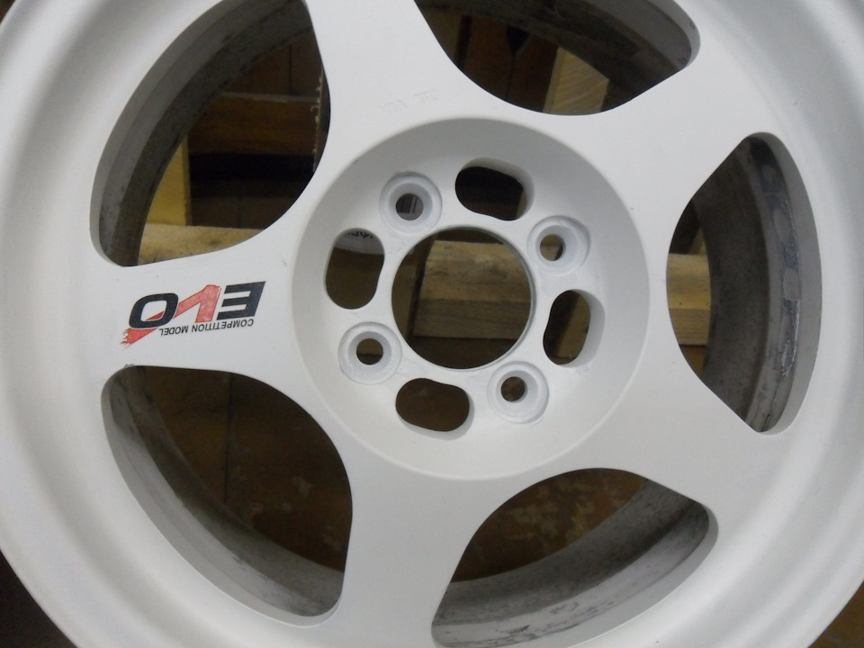 Диски r15 4x100. Диски Desmond EVO r15. Диск составной r15 Desmond. Desmond r15 похожие.