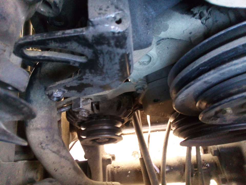 генератор — Mitsubishi Delica (P35W), 2,5 л, 1993 года | поломка | DRIVE2