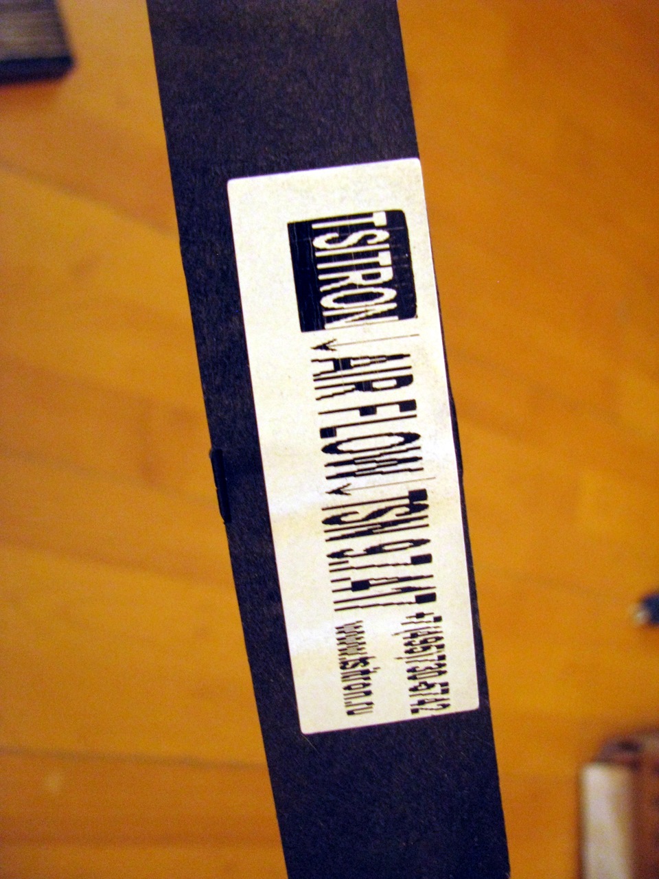 Надпись на корпусе фильтра — Hyundai Elantra (3G)