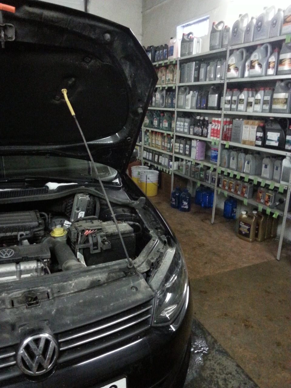 Замена масла — Volkswagen Polo Sedan, 1,6 л, 2014 года | плановое ТО ...