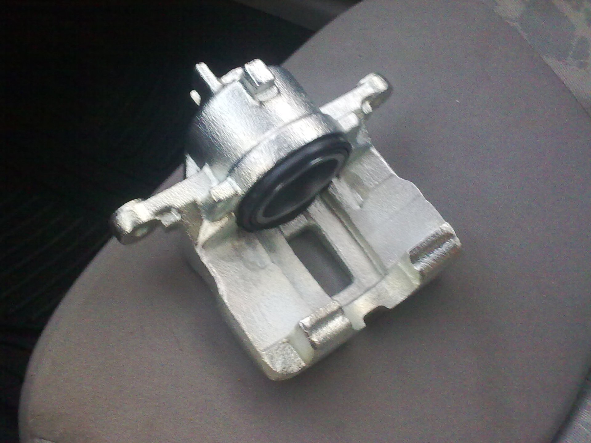 Поломка выжимного на правом суппорте — Nissan Almera II (N16), 1,5 л ...