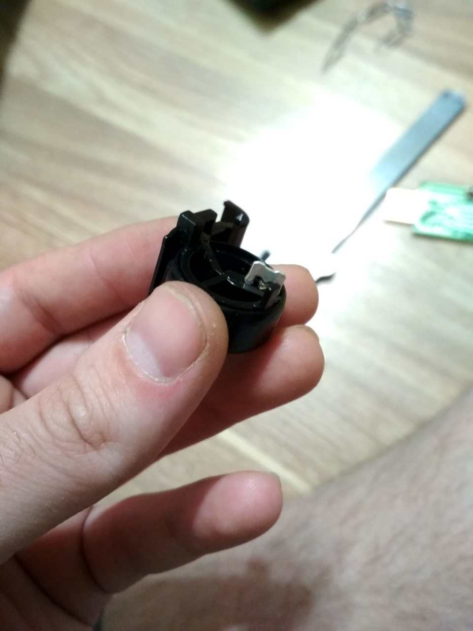 Ползунок, замыкающий дорожки корректора — Mitsubishi Lancer X