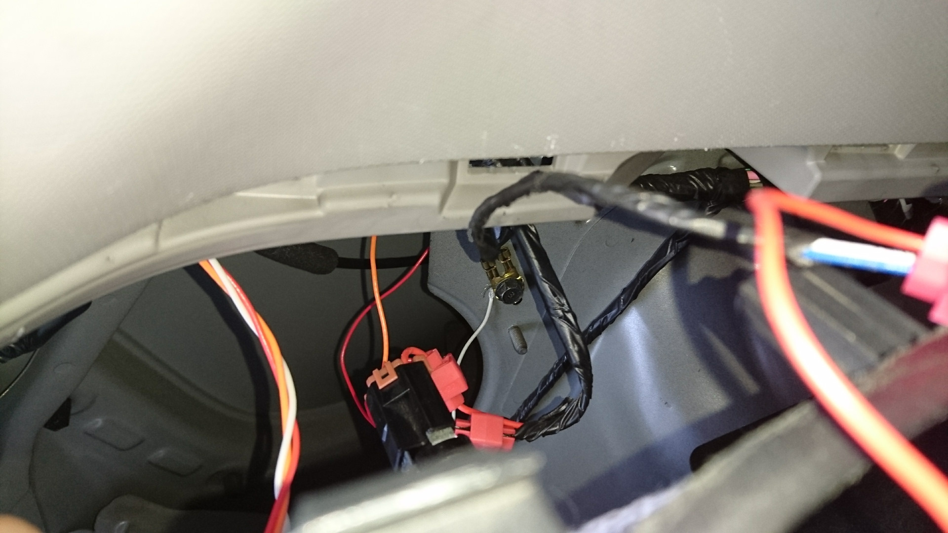 LED плафон 3 — KIA Sportage (3G), 2 л, 2011 года | электроника | DRIVE2