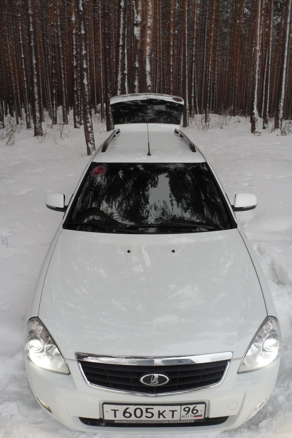 Лада природа вышла погулять. — Lada Приора универсал, 1,6 л, 2011 года ...