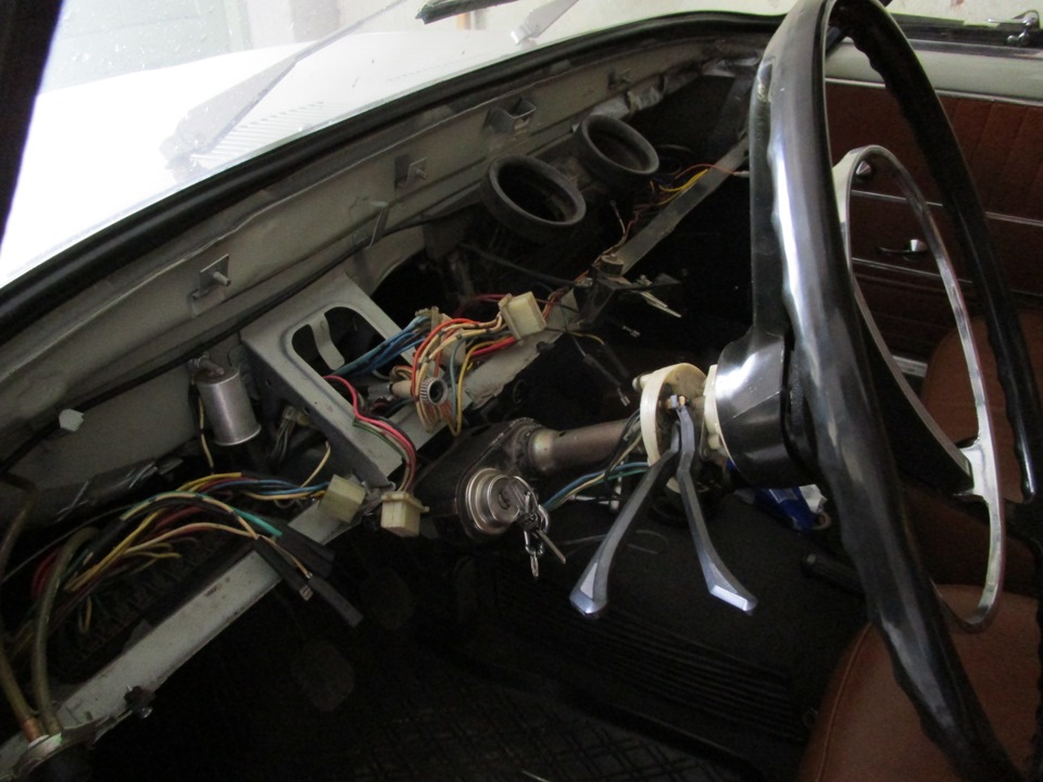 Как снять приборную панель 2101 Торпедо 2101. - Lada 2101, 1,7 л, 1973 года своими руками DRIVE2