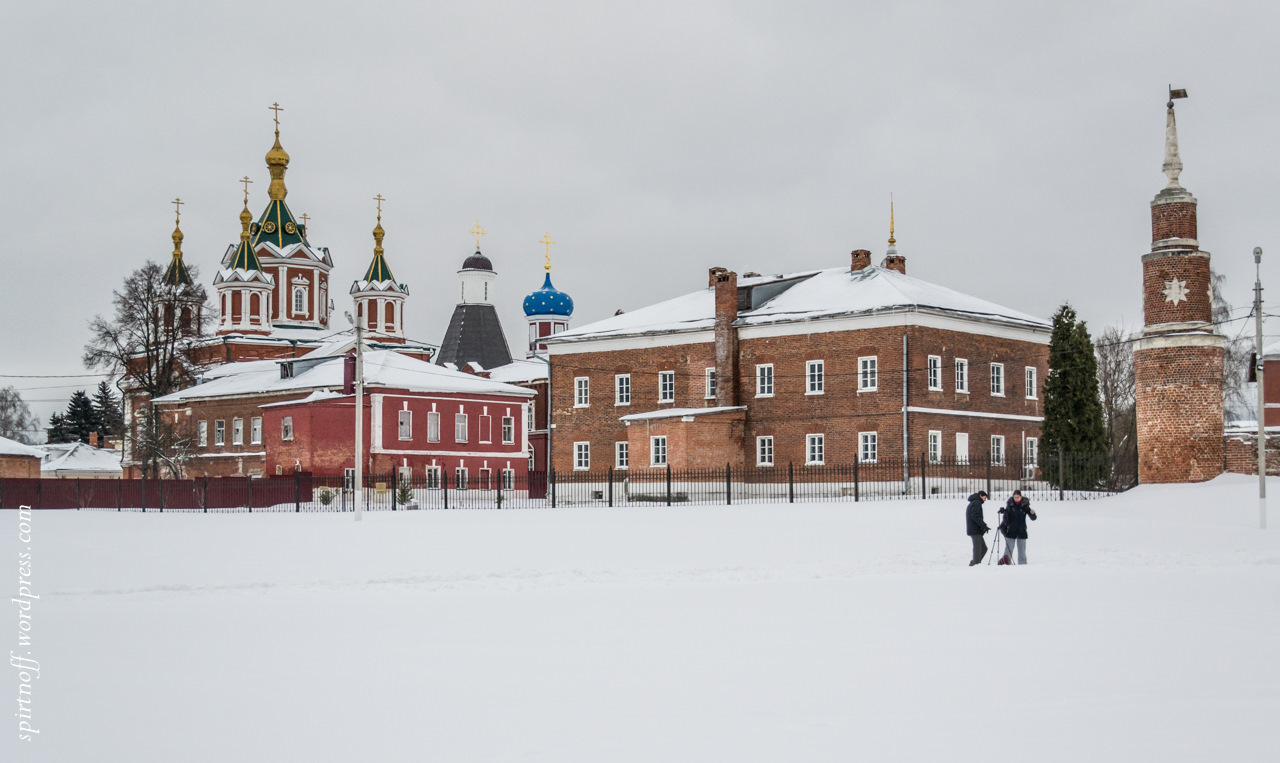 Коломна семейный. Брусенский и. Великий Устюг книга.