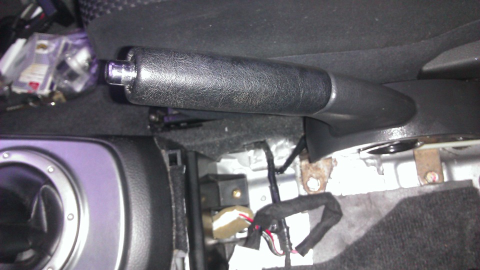 Установка ручника от 2.0 — Mitsubishi Lancer IX, 1,6 л, 2007 года ...