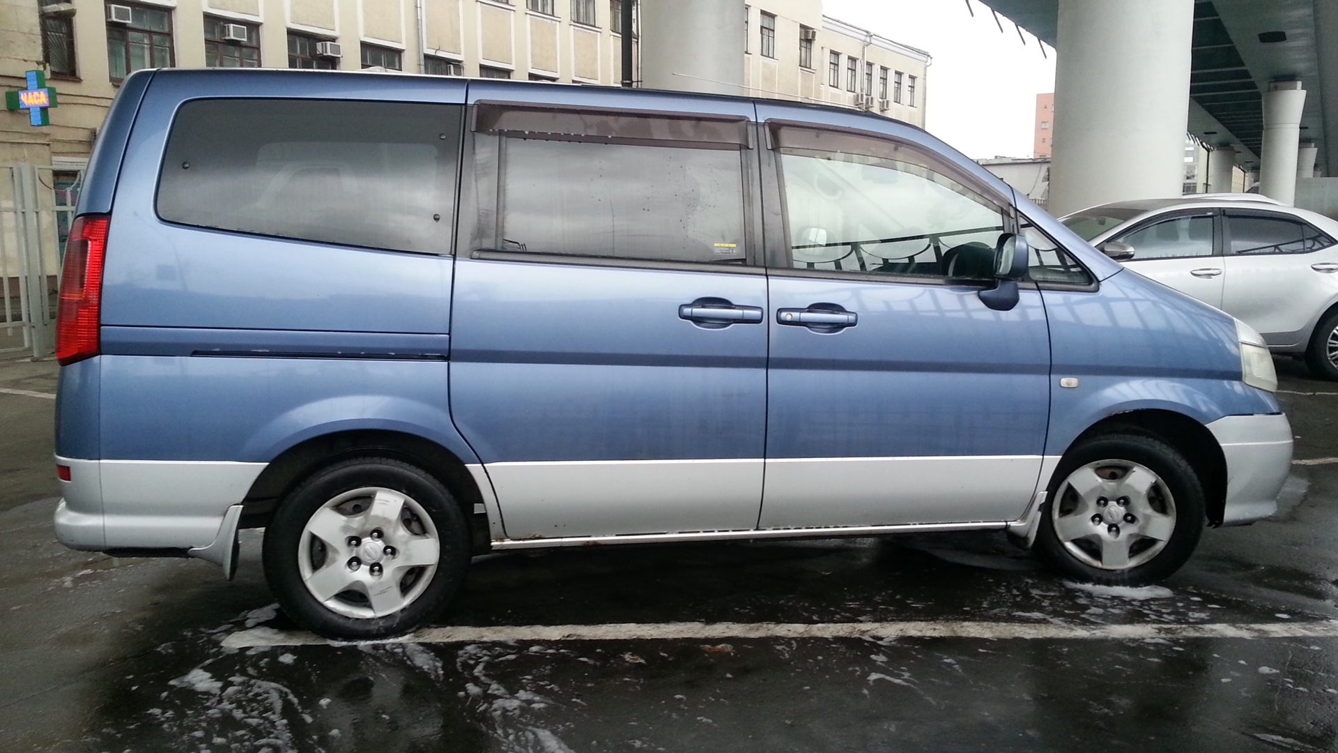 Nissan Serena Mk II (C24) 2.0 бензиновый 2001 | Синий перламутр.,4WD на  DRIVE2