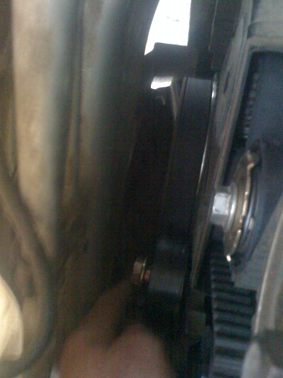 Перескочил ремень генератора. — Lada Калина седан, 1,4 л, 2008 года ...