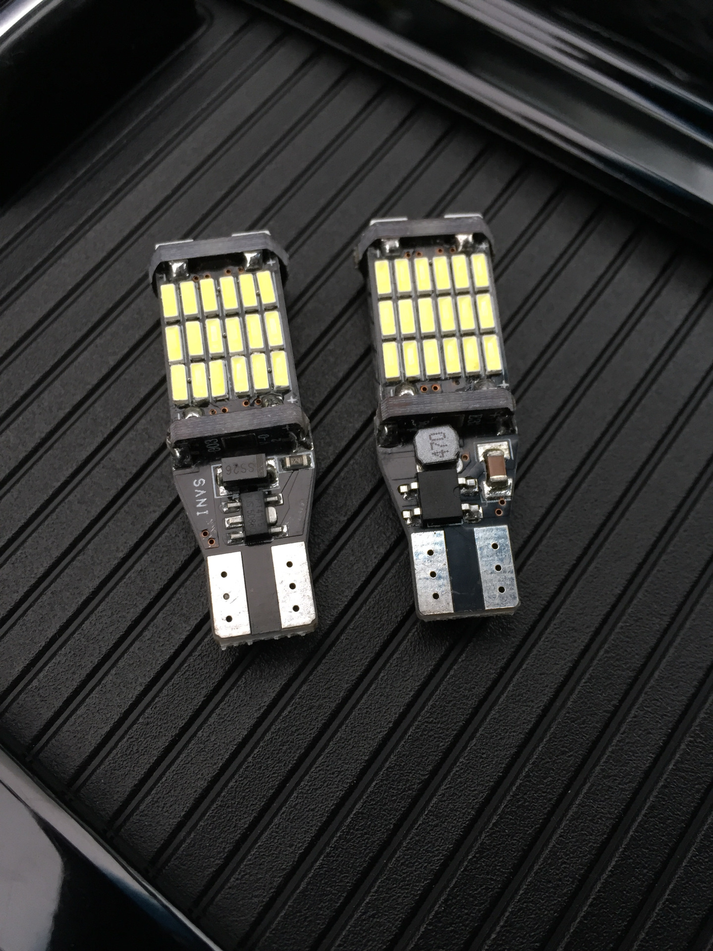 Светодиодные лампочки в фонари заднего хода! — Hyundai i40, 2 л, 2014 ...