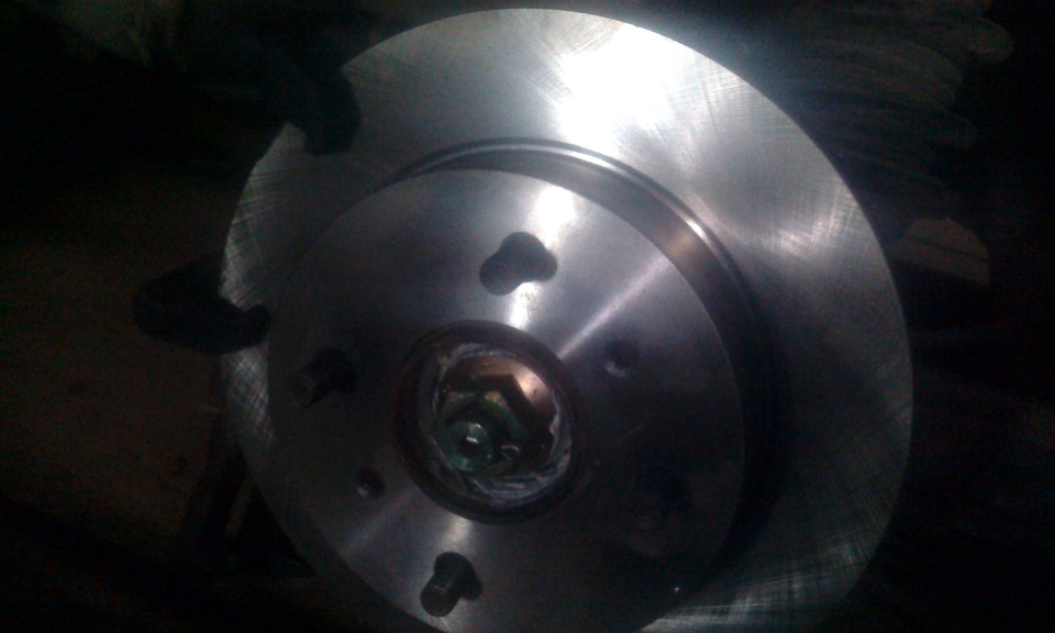 Новые задние тормозные диски и колодки для Примки))) — Nissan Primera ...