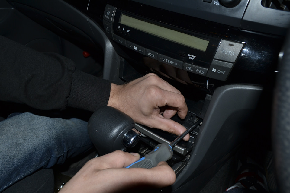 Тойота аллион замена штатной магнитолы на 2din магнитолу