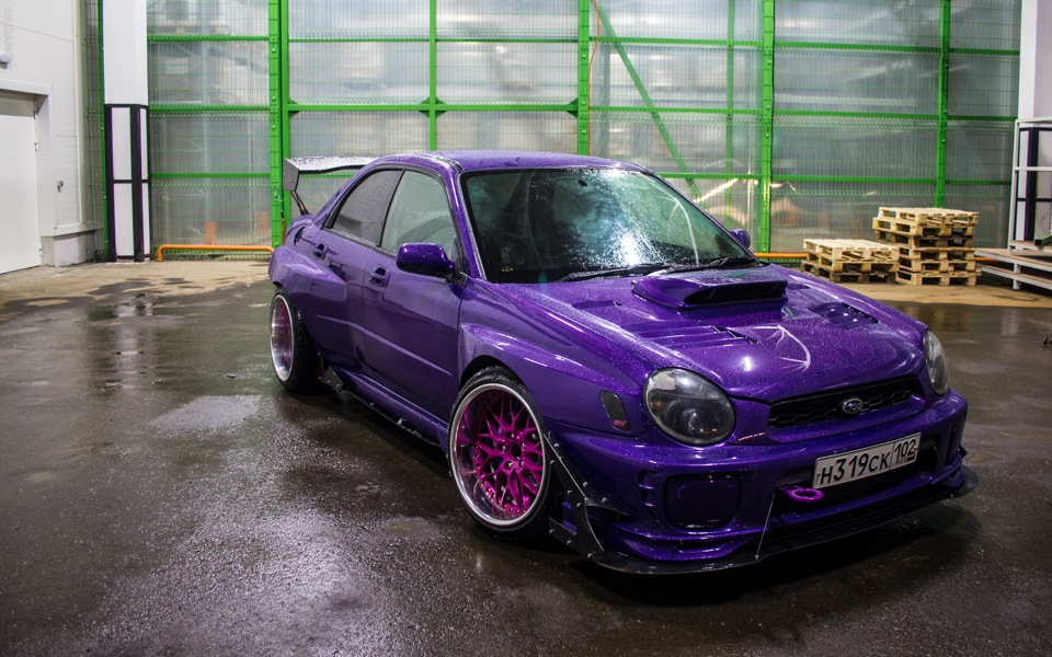 Субару WRX STI фиолетовая