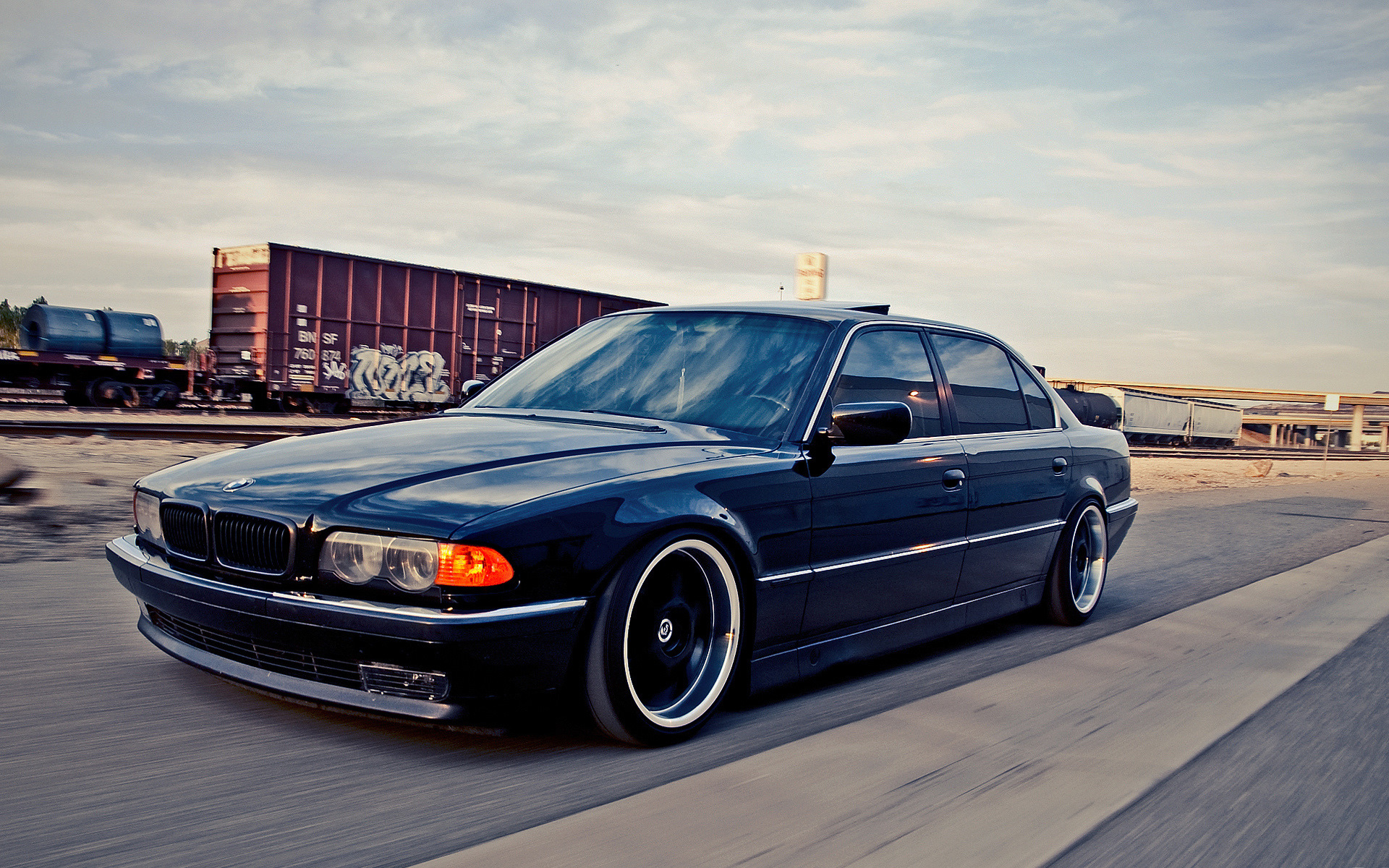 Bmw e38 фото