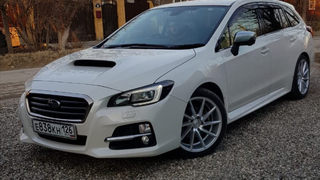 Levorg отзывы. Субару Леворг 2015. Субару Леворг белый 2015. Леворг 20