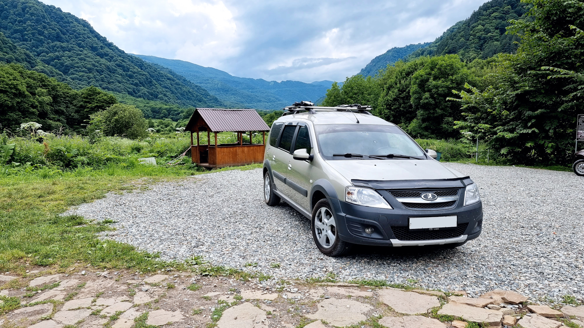 Lada Largus Cross 1.6 бензиновый 2018 | Разъездной на DRIVE2