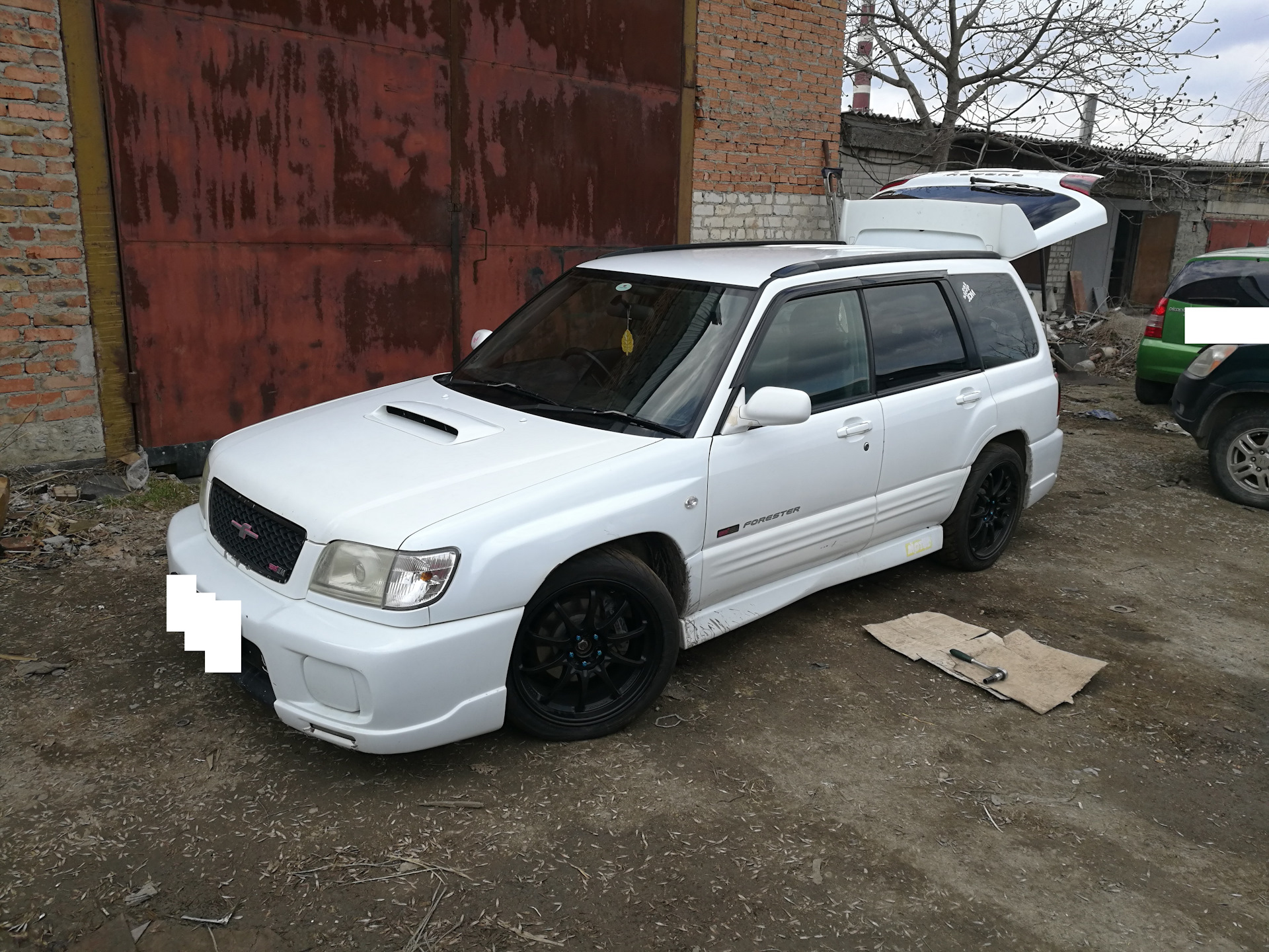 Subaru forester sf5. Subaru Forester sf5 белый. Субару Форестер sf5 белый. Subaru Forester sf5 r18. Subaru Forester SF STI.